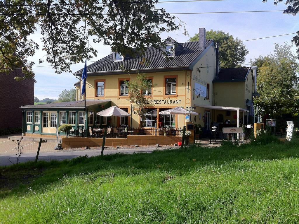 Hotel Restaurant The Kings Head Inn Voeren Esterno foto